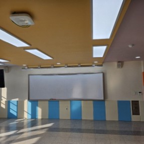 영통 초등학교 벽쿠션